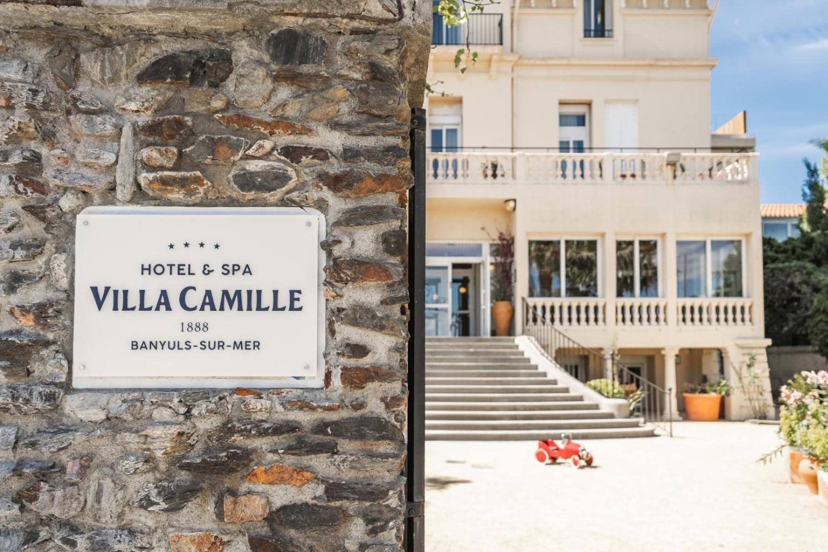 Hotel Camille &